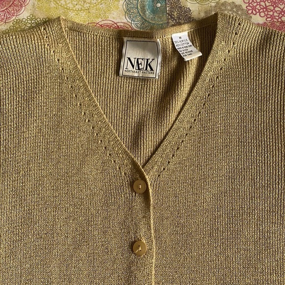NEK North East Knitters Women’s Gold Buttoned Cardigan Sweater - Picture 4 of 6